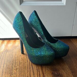 Steve Madden Dejavu mermaid heels Size 6